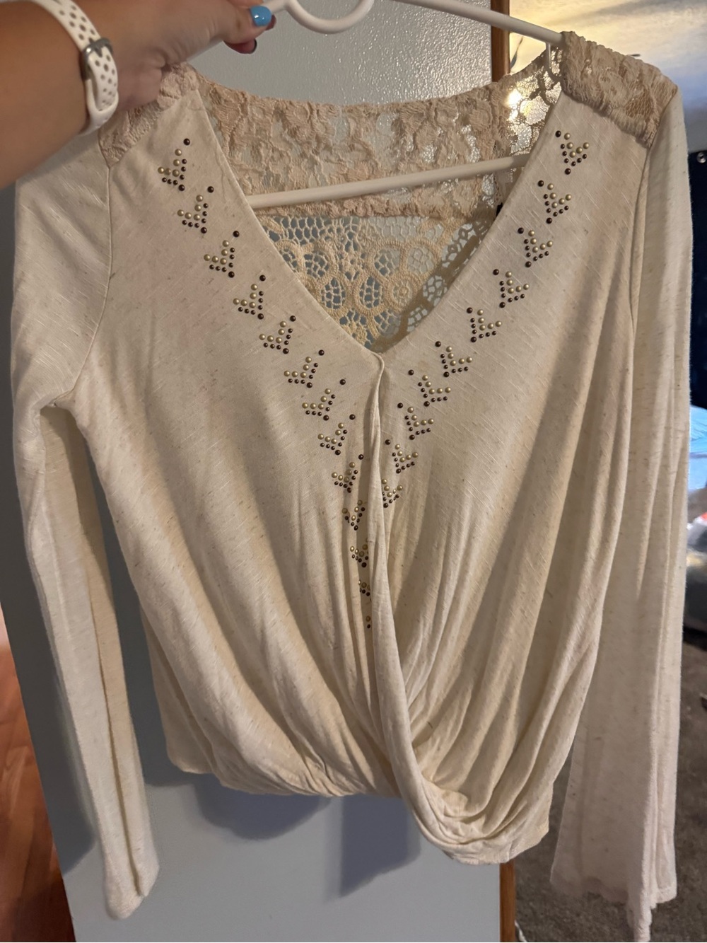 Stoosh Cream Lace-Back Twist Hem Long-Sleeve Top with Stud Detail - Picture 3 of 5